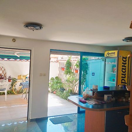 Lira Sto Apartments 帕莫瑞 外观 照片
