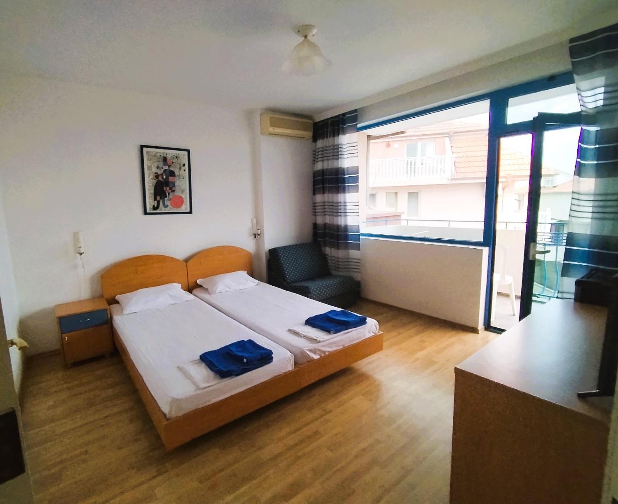 Lira Sto Apartments 帕莫瑞 外观 照片
