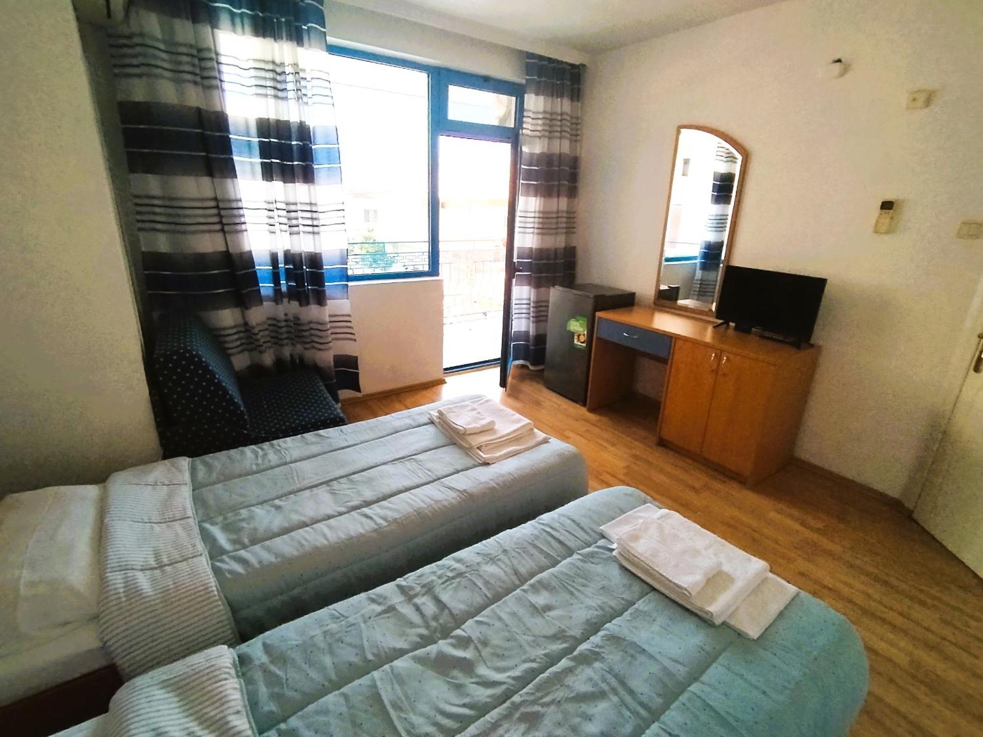 Lira Sto Apartments 帕莫瑞 外观 照片