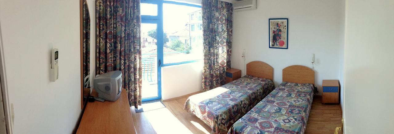 Lira Sto Apartments 帕莫瑞 外观 照片
